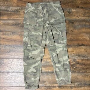 American Eagle Stretch Baggy Cargo Jogger